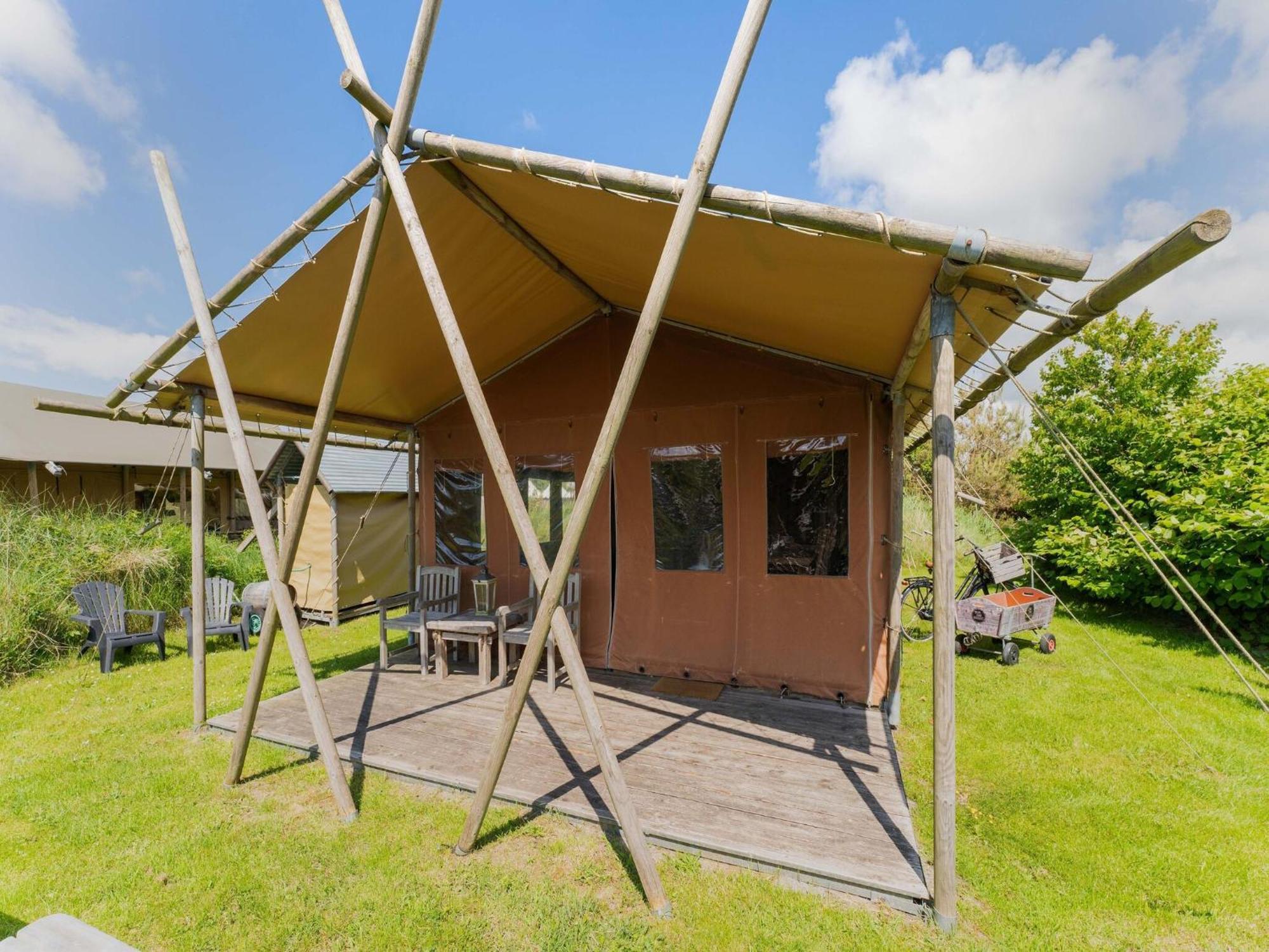 Quaint Bungalow In Callantsoog With Garden Exteriör bild