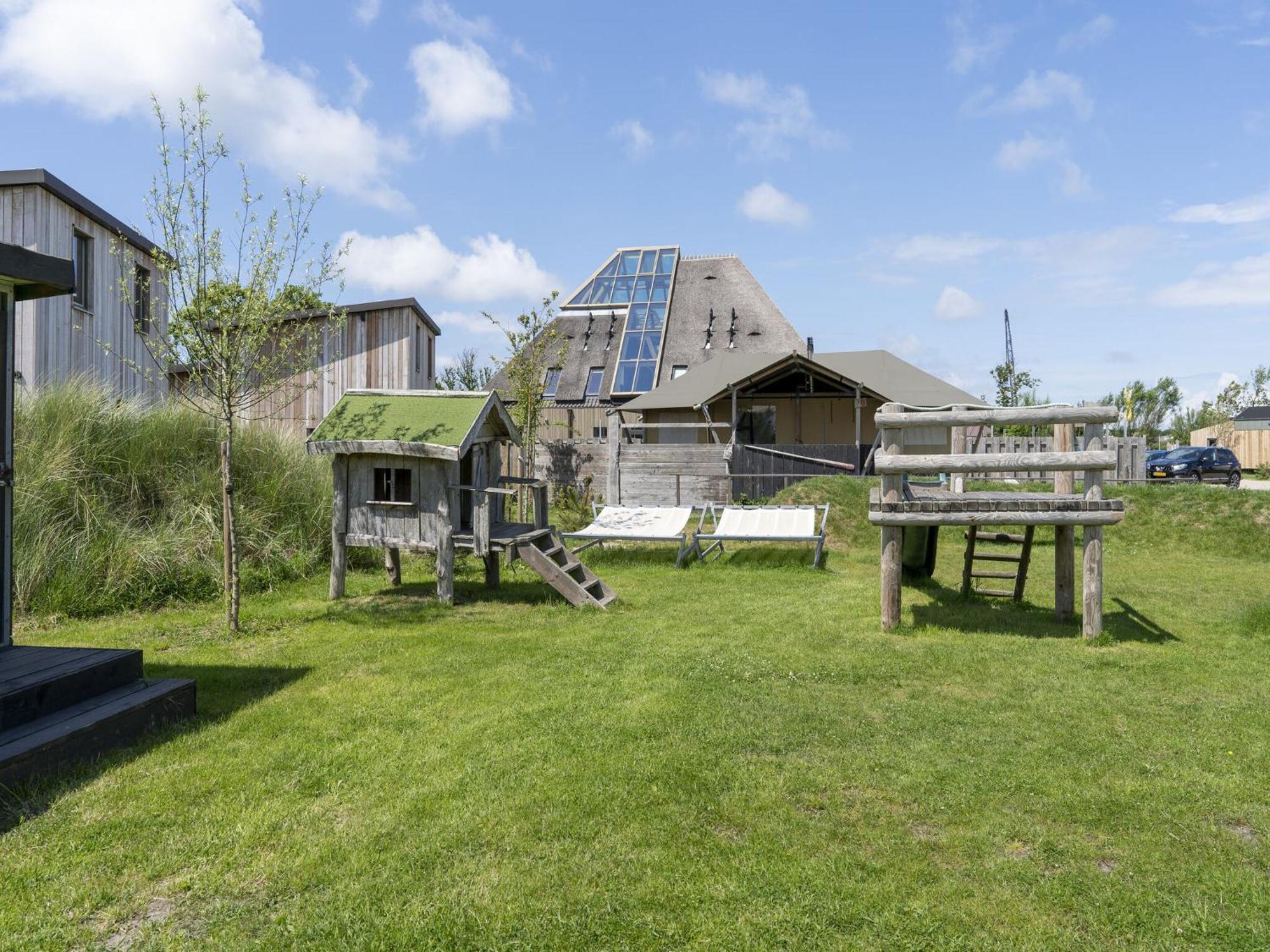 Quaint Bungalow In Callantsoog With Garden Exteriör bild