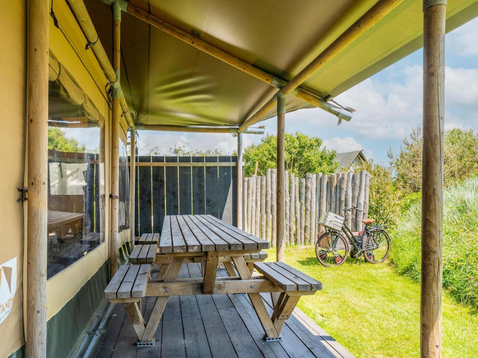 Quaint Bungalow In Callantsoog With Garden Exteriör bild