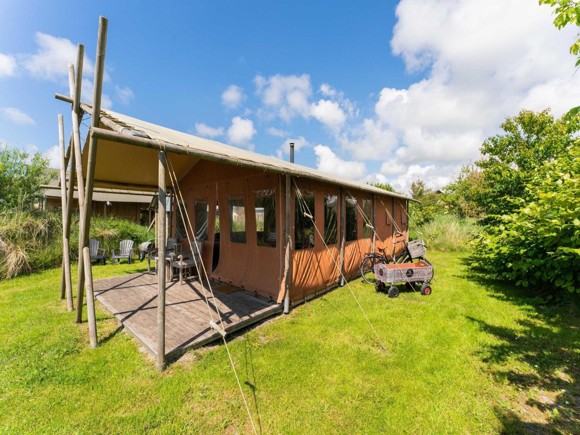 Quaint Bungalow In Callantsoog With Garden Exteriör bild