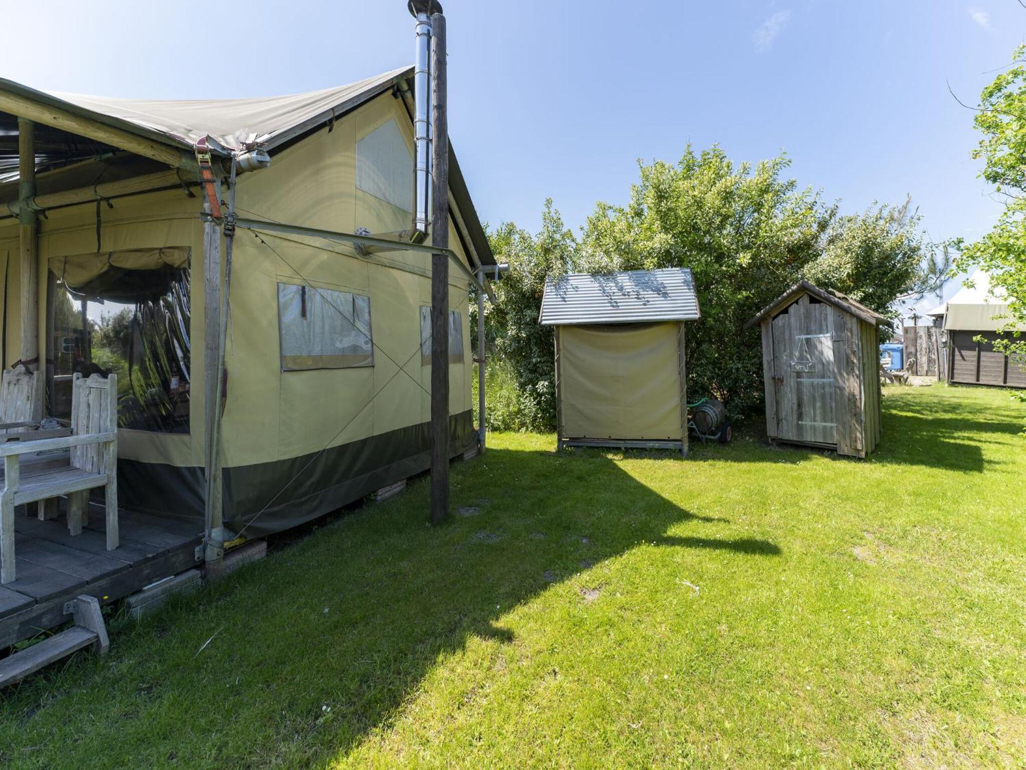 Quaint Bungalow In Callantsoog With Garden Exteriör bild