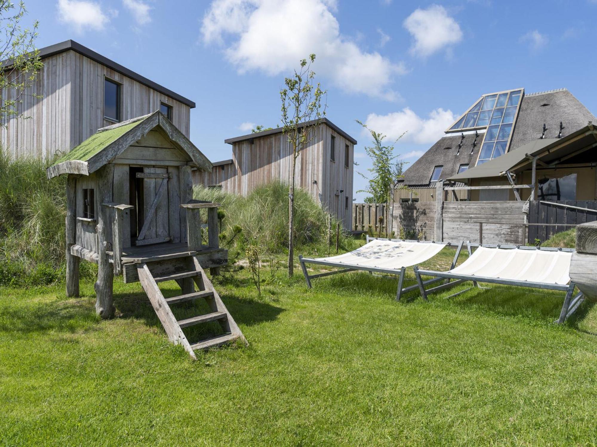Quaint Bungalow In Callantsoog With Garden Exteriör bild