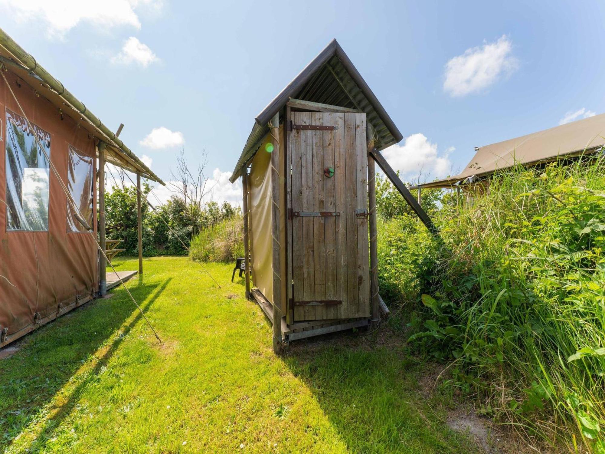 Quaint Bungalow In Callantsoog With Garden Exteriör bild
