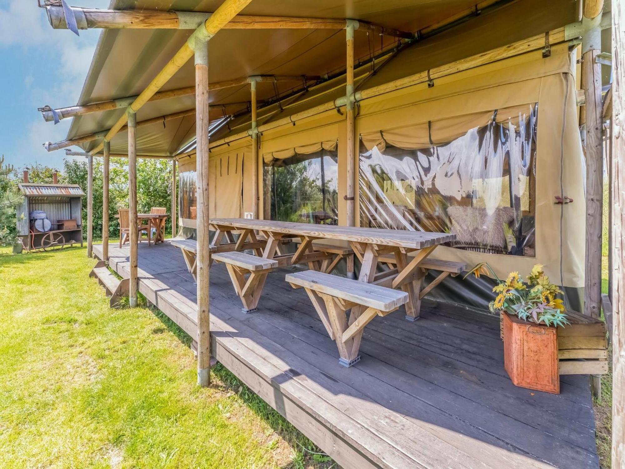 Quaint Bungalow In Callantsoog With Garden Exteriör bild