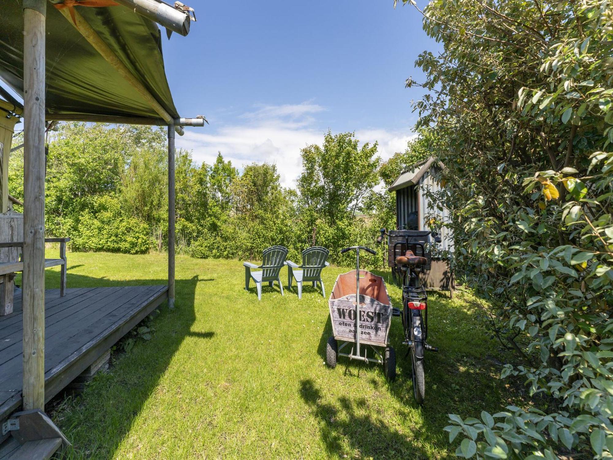 Quaint Bungalow In Callantsoog With Garden Exteriör bild